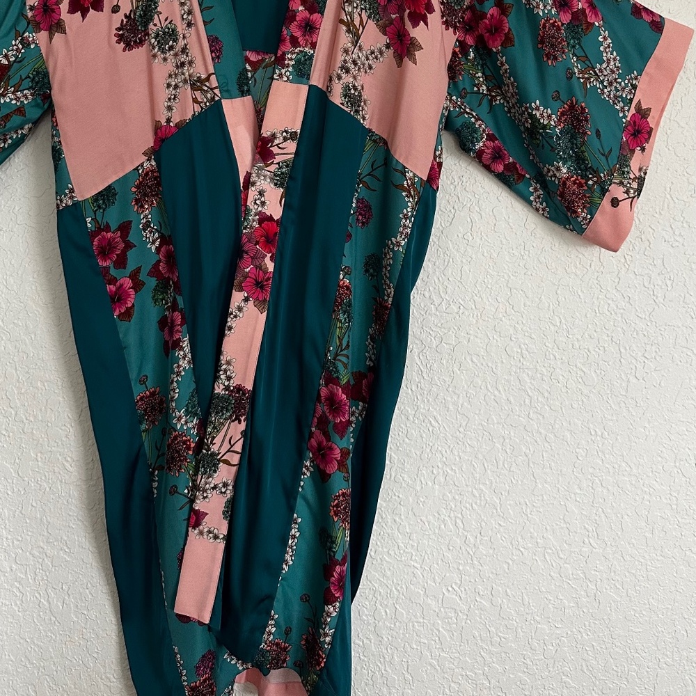 Kimono - Picture 4 of 4